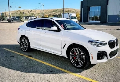 2021 BMW x4 M40i (32K kilometers) Image# 1