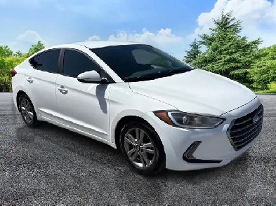 2017 HYUNDAI Elantra Auto  Camera  Mags