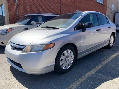 Honda Civic automatique tout équipé aucune rouille