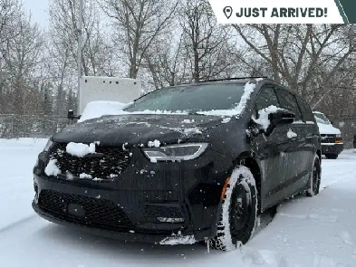 2022 Chrysler Pacifica Touring L FWD  S Appearance Package