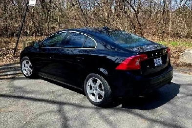 Volvo S60 T5 2012  164 000 km  Propre et bien quipe