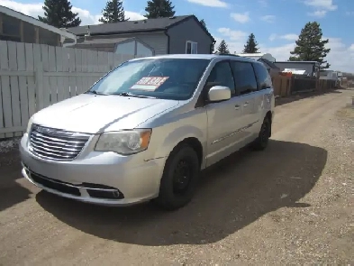 2011  CHRYSLER TOWN & COUNTRY Image# 1