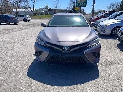 2019 Toyota Camry HYBRID SE Image# 1