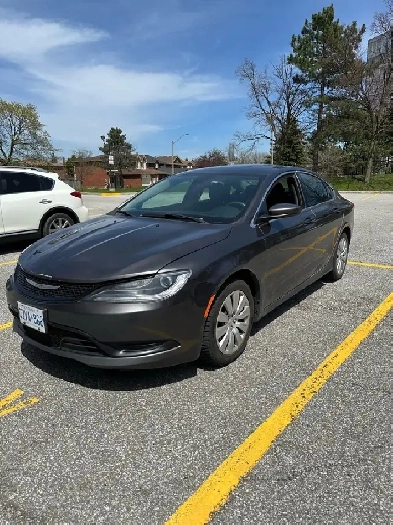2016 Chrysler 200 Image# 1