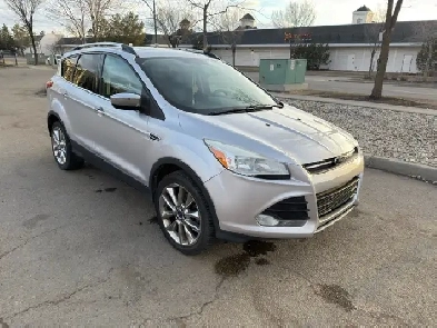 2014 Ford Escape Titanium 4WD  20L EcoBoost  Low KM  Mint