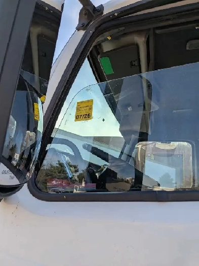 Truck 2007 Volvo D12 daycab for sale Image# 1