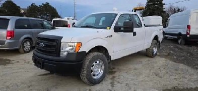 2014 Ford F150 4x4  4 Door  Tow Package
