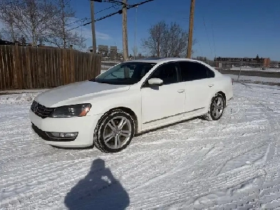 2013 Volkswagen TDI Passat Low KM Image# 1