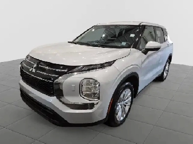 2025 Mitsubishi Outlander ES ES  Dual Climate Control