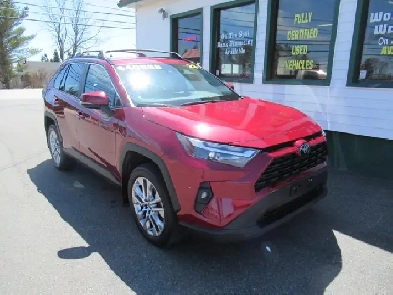 2023 Toyota RAV4 XLE w Upgrade Package  19s  Leather  Memor