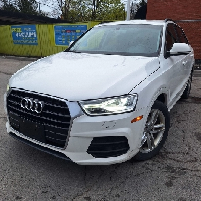 2016 Audi Q3 TFSI Komfort, AWD, 2.0L 4cyl, 43 Service records! Image# 1
