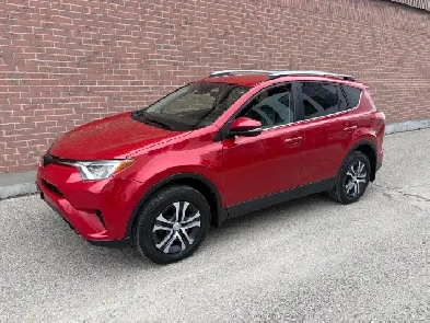 2017 Toyota RAV4 LE Image# 1