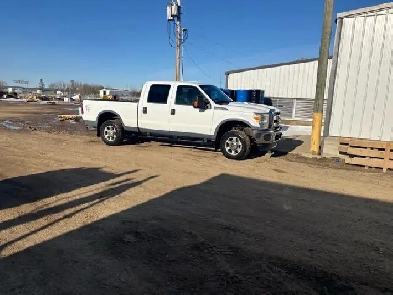 2013 Ford 250 XLT super crew cab 4x4 Image# 1