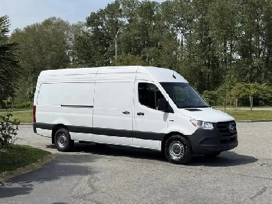 2024 MercedesBenz Sprinter ESprinter High Roof 170wb EV Cargo