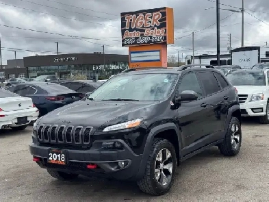 2018 Jeep Cherokee TRAILHAWK, LEATHER, LOADED, ROOF, CERTIFIED Image# 1