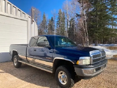 2002 Dodge Ram 2500 SLT Laramie 4x4  8’ Box Image# 1