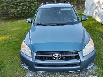 2010 Toyota Rav4  4X4 500000 OBO 360000 KM