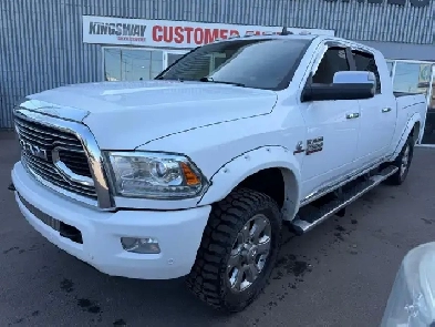 2018 Ram 2500 LIMITED MEGACAB 6'4 BOX 4X4/ NO ACCIDENTS Image# 1