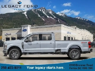 2026 Ford Super Duty F-350 SRW LARIAT Image# 1