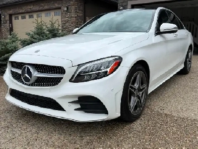 2019 MercedesBenz C300 4MATIC LOW KMs Excellent Condition