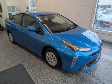2019 Toyota Prius AWD, Image# 1