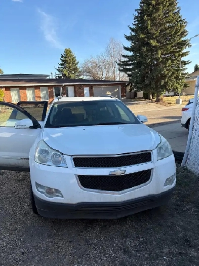 2010 Chevrolet Traverse Image# 1