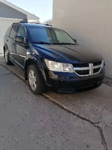2009 Dodge Journey SXT 7 passenger with trailer hitch