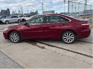 2016 Toyota Camry XLE  LTHR NAV BACKUP CAM BSM SUNROOF