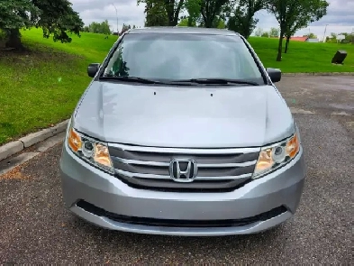 2011 HONDA ODYSSEY LX MINIVAN similar to Sienna Caravan Sedona