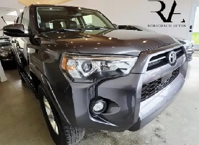 2022 Toyota 4Runner SR5 AWD 7 PASSAGER