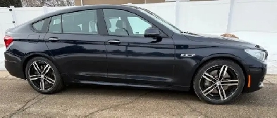 2015 BMW GRAN TURISMO 550i xDrive 4dr Hatchback AWD