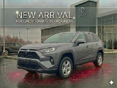 2021 Toyota RAV4 LE - Heated Seats - Apple CarPlay