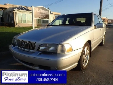 1999 Volvo S70 Series Sedan T5