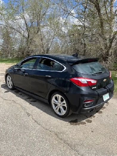 2018 Chev Cruze SS Hatchback style