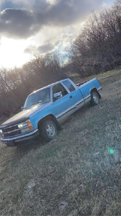 Parts or fixer upper truck