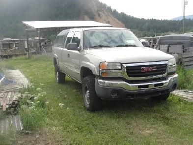 2004 G M C  3/4 ton 4x4