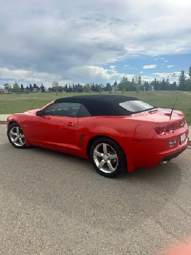2011 CHEVROLET CAMARO CONVERTIBLE - LOW LOW KMS - ONLY 38,700 KM