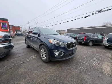 Kia Sorento 2017 Aut. AWD. 206km. $8 995. Rusty 450-820-0550