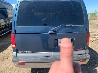 2000 GMC Safari Minivan