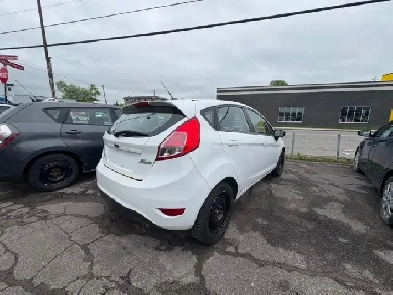 Ford Fiesta 2014 Manuelle $3995. Rusty 450-820-0550