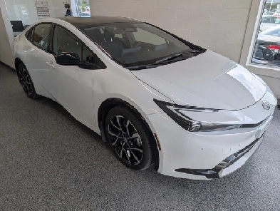 2025 Toyota Prius Plug-In Hybrid XSE
