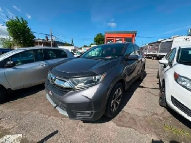 Honda CR-V 2017 Automatique 198km $15 995. Rusty 450-820-0550
