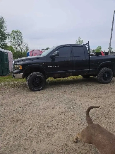 2005 Dodge 2500 Diesel truck
