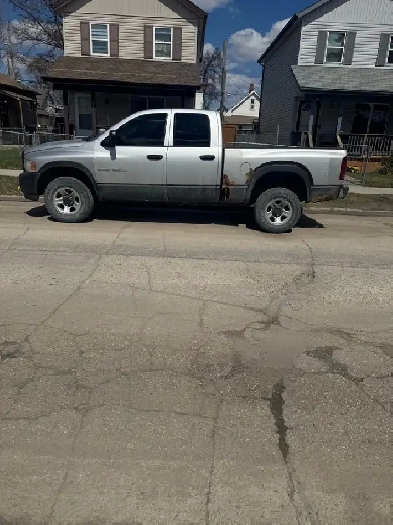 2004 Dodge Ram 1500 SLT QuadCab 4x4  Must Sell ASAP