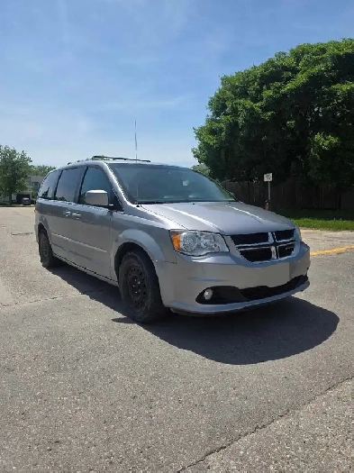 2016 Dodge Grand Caravan Crew SAFETIED