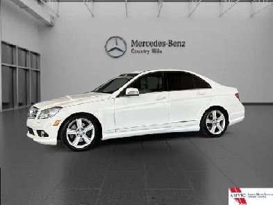 2010 Mercedes-Benz C300 4MATIC Sedan Low km's! Great value!