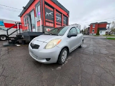 Toyota Yaris 2007 Automatique $3795. Rusty 450-820-0550