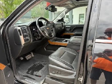 2017 Chevrolet Silverado 1500 High Country Crew Cab 4X4