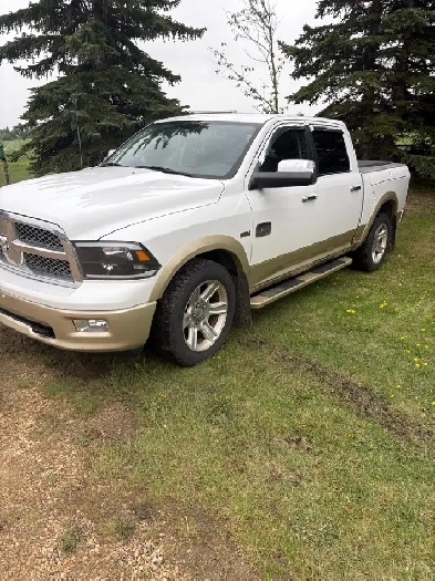 Selling my 2012 ram 1500 Laramie Longhorn