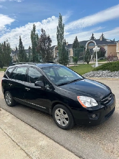 2009 Kia Rondo EX